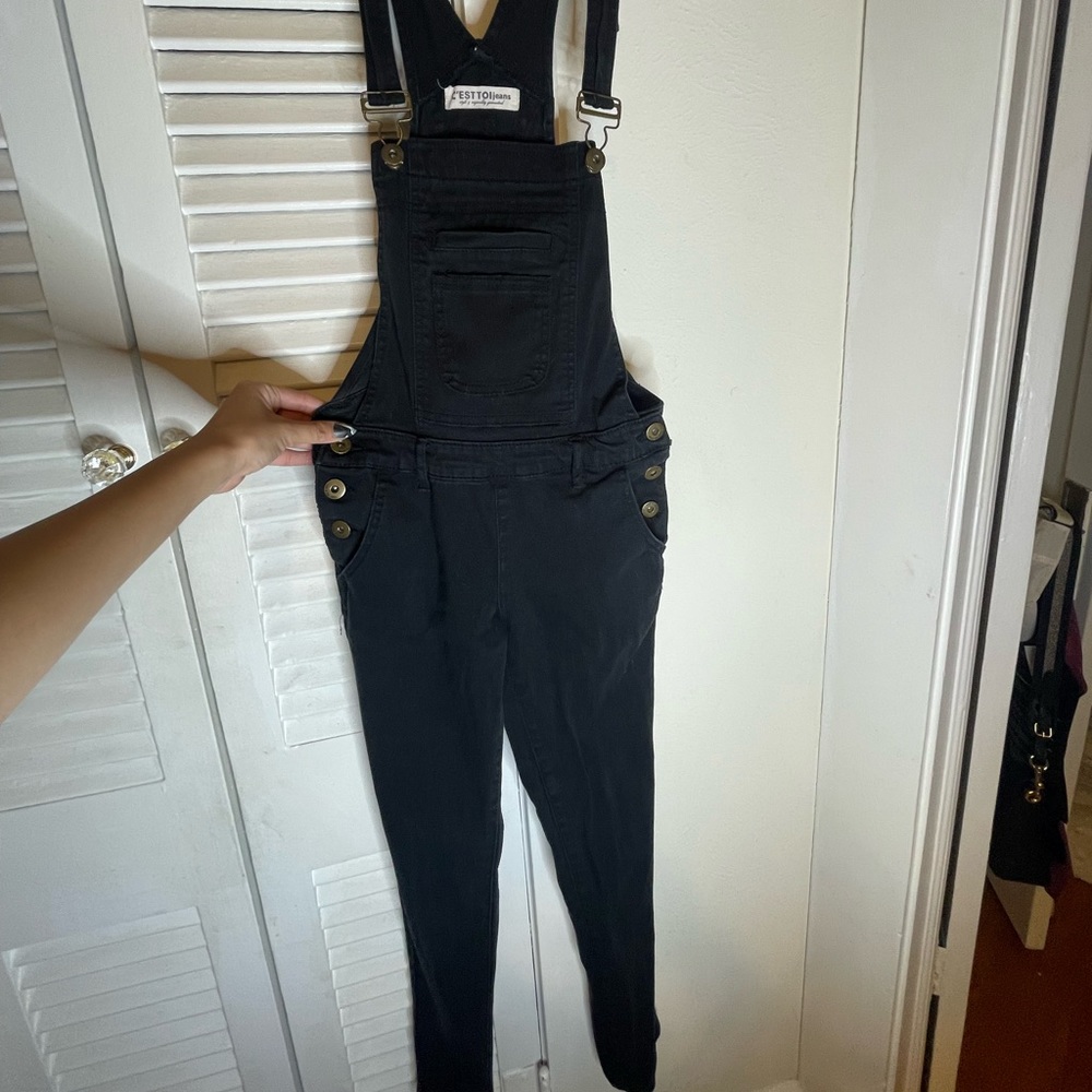 Gently used overalls, skinny leg fit